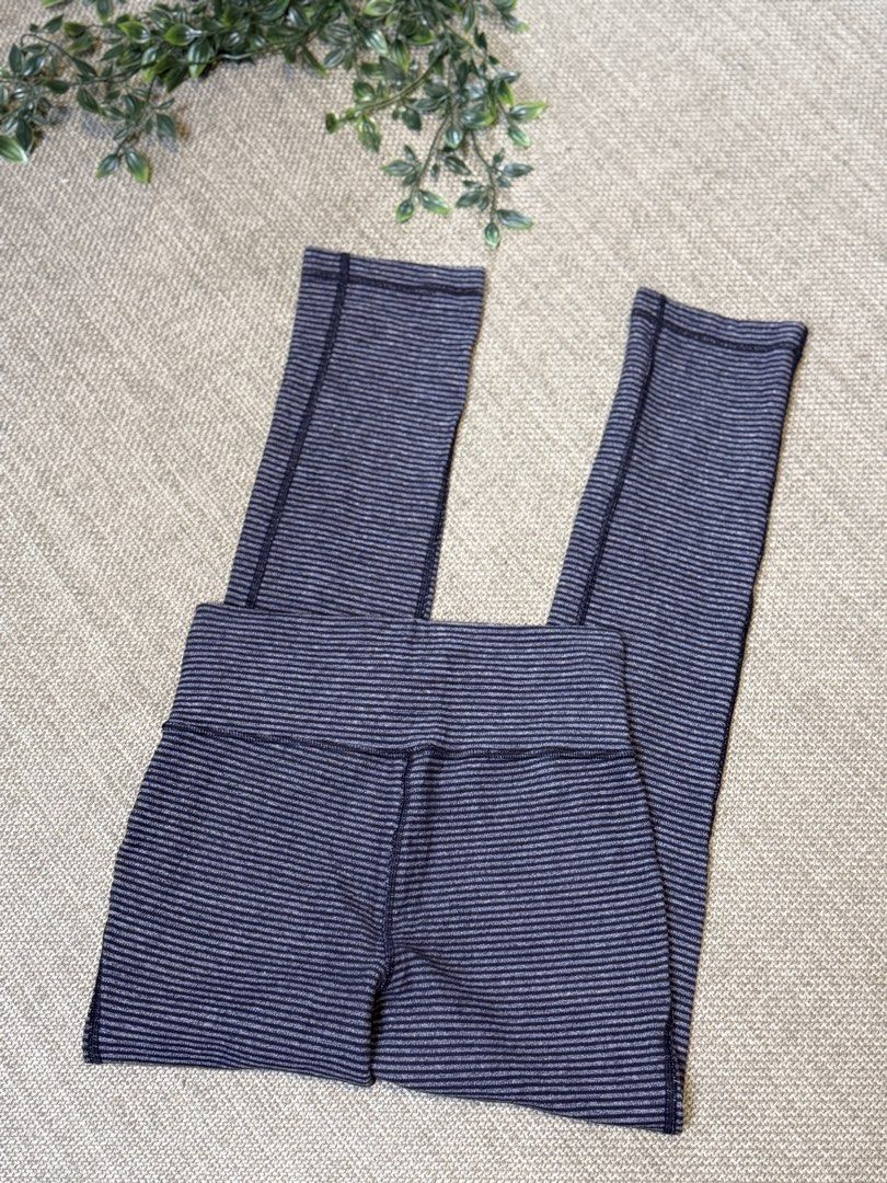 Lululemon LL52 (Category: Activewear) located in Naga. Submitted by ubi04 (Listing ID 1462300389, Image 2). Description: .
