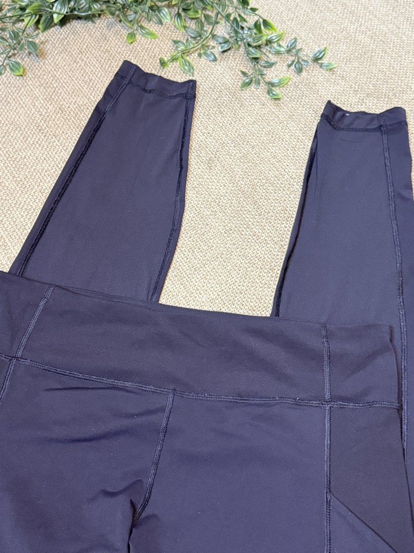 Lululemon LL65 (Category: Activewear) located in Naga. Submitted by ubi04 (Listing ID 1462307914, Image 3). Description: .