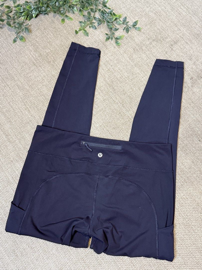 Lululemon LL65 (Category: Activewear) located in Naga. Submitted by ubi04 (Listing ID 1462307914, Image 2). Description: .