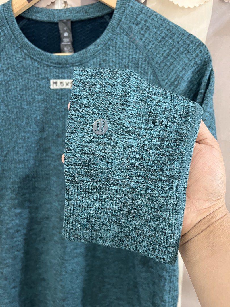 lululemon long sleeves (Category: Longsleeves) located in Cagayan de Oro. Submitted by mnrsjspr (Listing ID 1462272035, Image 2). Description: brandnew condi.