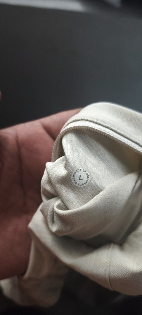 Lululemon Utilitech Pants (Category: Activewear) located in Caloocan City. Submitted by kimyhan (Listing ID 1462360599, Image 3). Description: Large on dot Excellent Condition.