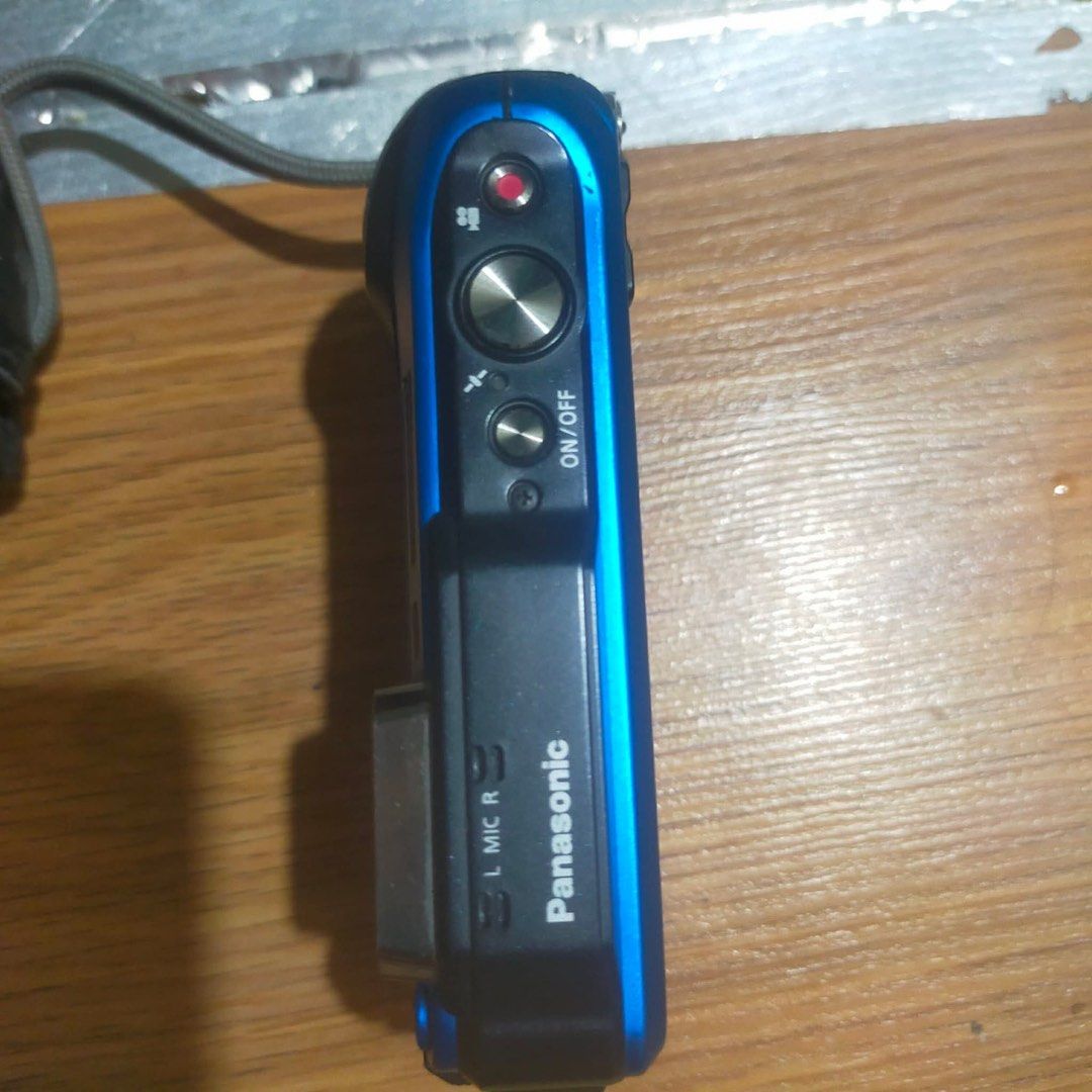 Lumix dmc ft6 (unit only) (Category: Cameras) located in Manila. Submitted by cosmic.hanni.cap (Listing ID 1462262021, Image 2). Description: - Unit only - Point and Shoot - Can be used underwater - Shockproof - Dm me for sample photos! - Nego for sure buyer!.