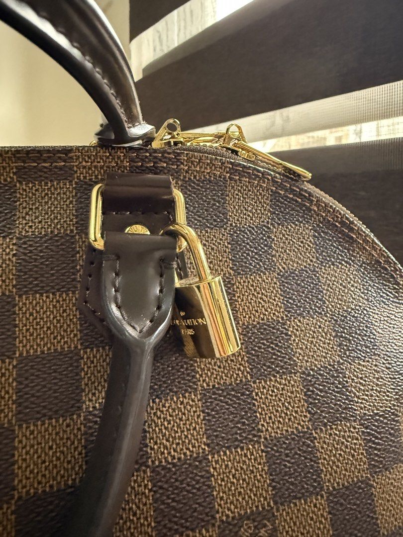 Lv alma mm (damier ebene) (Category: Luxury Bags & Wallets) located in Manila. Submitted by ajaypiagv (Listing ID 1462337069, Image 2). Description: Authentic it money back triple times guaranteed! Store bought! With receipt Lowballers will bot entertained Rfs: funding new bag .