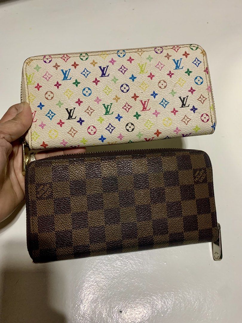 LV Long Zipper Wallet for BUNDLE (Category: Wallets & Card holders) located in General Santos City (Dadiangas). Submitted by h_thrift_luxxe (Listing ID 1462356305, Image 1). Description: For bundle. No issues. No crackings. No flaws. Both coded..