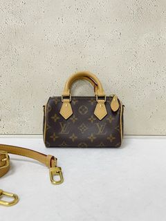 (Category: ) located in . Submitted by jscollectionbags (Listing ID 1462348775, Image 1). Description: .