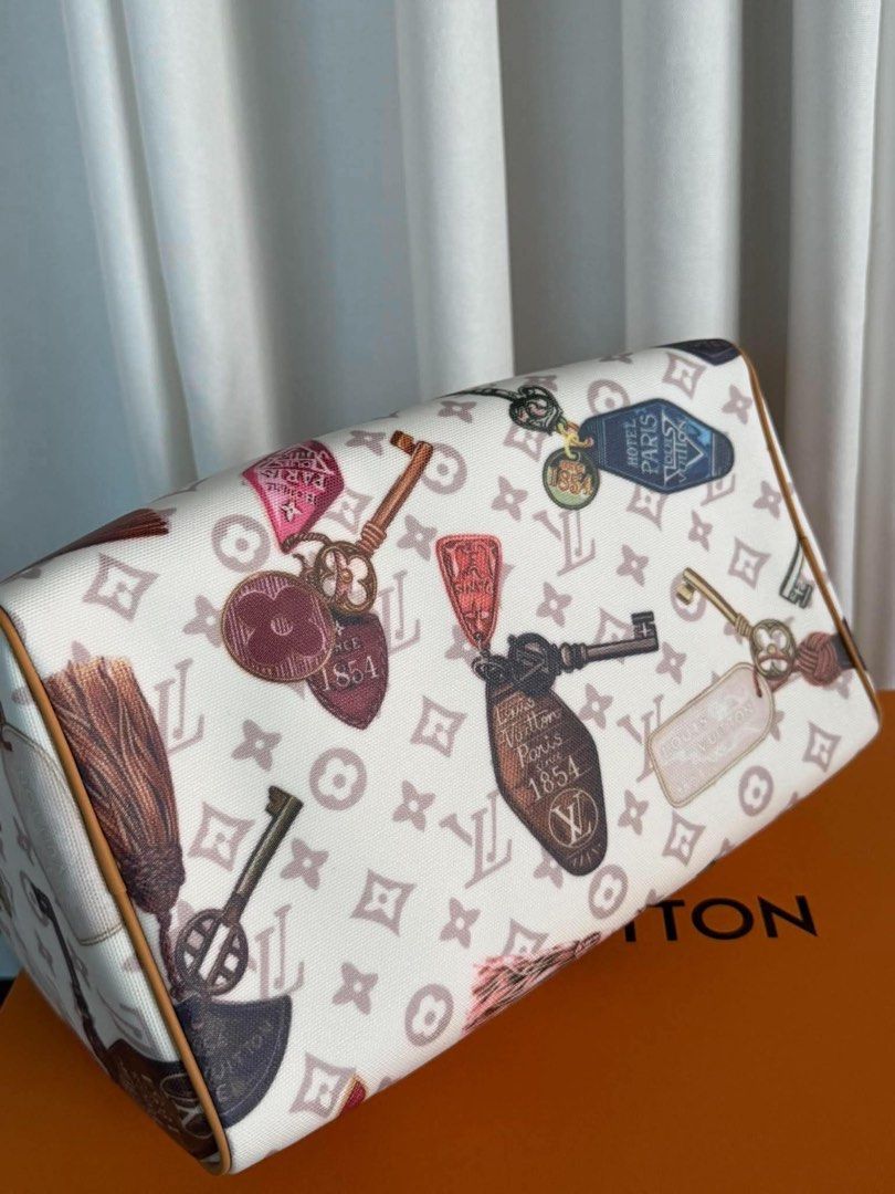 Lv speedy soft 30 (Category: Luxury Bags & Wallets) located in Paranaque City. Submitted by kgmgiftedph20 (Listing ID 1461294352, Image 3). Description: .