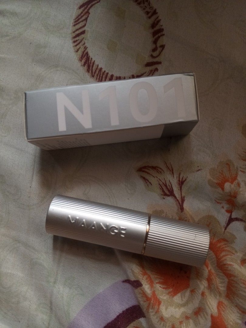 MAANGE LIPPIE (Category: Makeup) located in Manila. Submitted by kukivebi (Listing ID 1462413118, Image 3). Description: MAANGE SHADE N101 — used once only — ₱100 + sf — j&t rfs: the shade doesn't suit me.