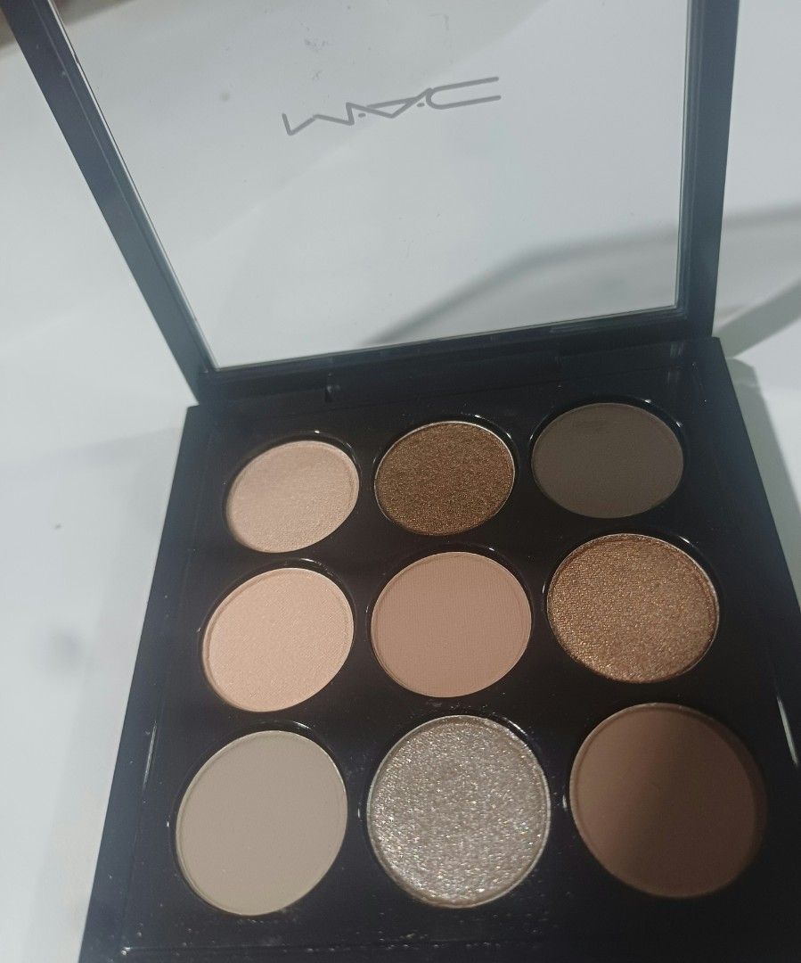 MAC Eyeshadow Palettes and conceal corrector (Category: Makeup) located in Quezon City. Submitted by glamourcosmetique (Listing ID 1462434841, Image 3). Description: MOP GCASH FAIRVIEW QC AREA 700 EACH BUY BOTH 1200 AUTHENTIC FROM AUS MAC Eyeshadow Palettes and conceal corrector - Palette 1: 6-pan, neutral and warm tones - Palette 2: 9-pan, mix of mattes and shimmers in browns and nudes - Versatile for everyday looks or smoky eyes .
