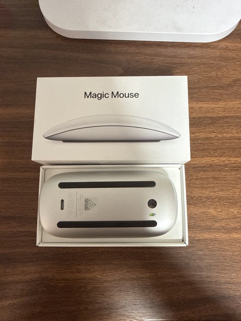 Magic Mouse (Category: Mouse & Mousepads) located in Singapore. Submitted by moe3215 (Listing ID 1462404449, Image 1). Description: 🔥 FlashSale 🔥 Magic Mouse 3 - Wireless connectivity - Excellent working condition - Great for Work or School What’s included: 1. Original packaging (Box, Papers) 2. Original unused Charging wire (USBC) Available Units X 2 Thanks for viewing Cheers 🥂 .