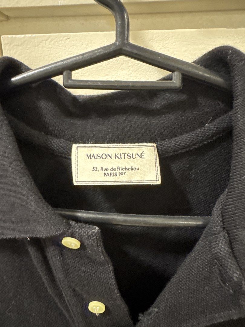 Maison Kitsune Polo Shirt (Category: Tshirts & Polo Shirts ) located in Quezon City. Submitted by mm0ng (Listing ID 1462323976, Image 2). Description: 100% authentic Bought from BRAND OFF in kyoto.