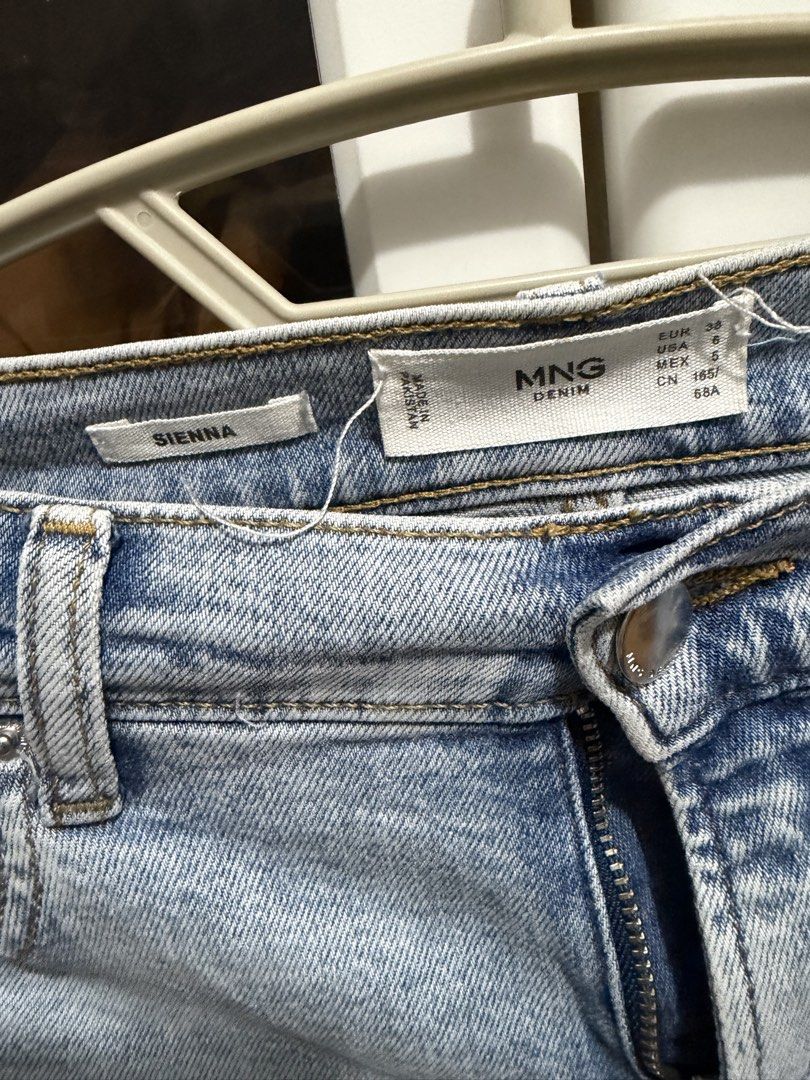 Mango Jeans (Category: Jeans) located in Lipa City. Submitted by jenragragio (Listing ID 1462363439, Image 3). Description: Mango Jeans Stretch Fits Medium to Large Size 38.