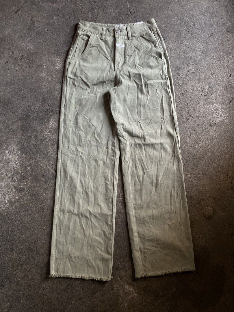 Marithe Francois Girbaud high waist pants (Category: Jeans) located in Davao. Submitted by jirielzac08036 (Listing ID 1462371681, Image 1). Description: waist 26 length 41 hem 9 no issue excellent.
