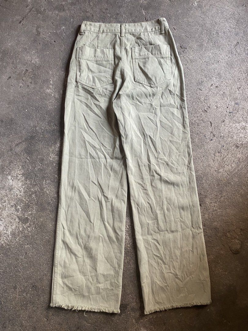 Marithe Francois Girbaud high waist pants (Category: Jeans) located in Davao. Submitted by jirielzac08036 (Listing ID 1462371681, Image 2). Description: waist 26 length 41 hem 9 no issue excellent.