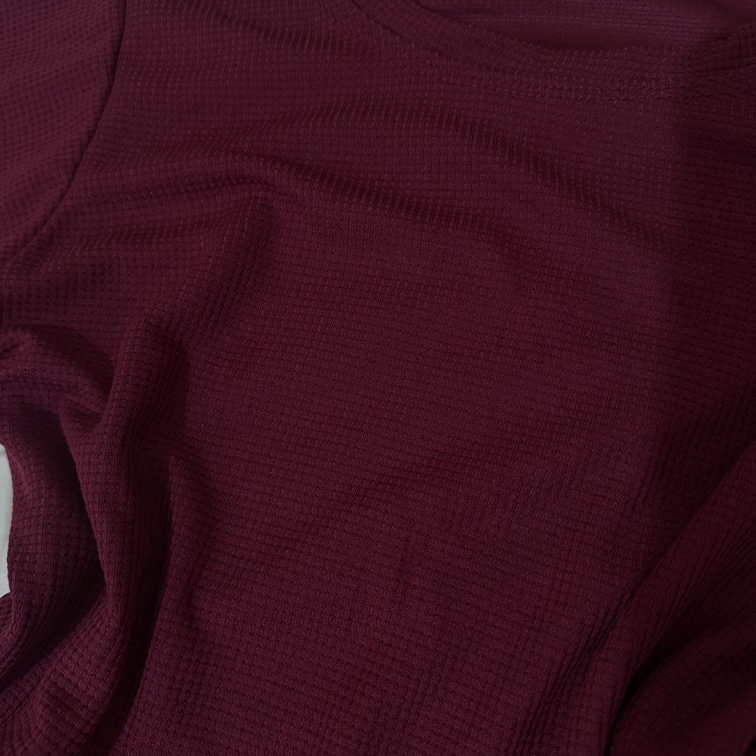Maroon Shirt and Shorts Set (Category: Sets or Coordinates) located in Cainta. Submitted by nicnicbg (Listing ID 1462273936, Image 2). Description: Free size but best fits XS-Small.