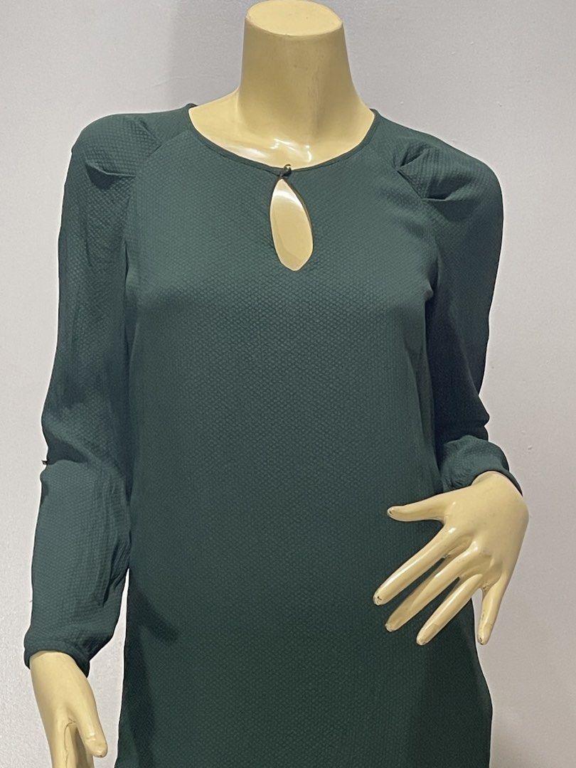 Massimo dutti office dress (Category: Dresses) located in Antipolo. Submitted by sarisarionlinestore (Listing ID 1462286731, Image 2). Description: .