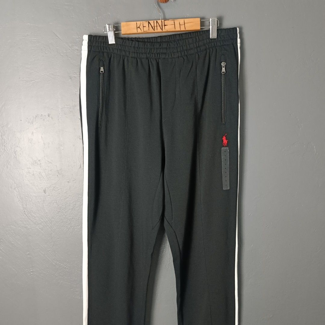 Men's - Ralph Lauren (Category: Joggers) located in Bacolod City. Submitted by drop.ph (Listing ID 1462323952, Image 1). Description: Ralph Lauren - Sweatpants Authentic *Fits 32-34 Length - 41, Leg Opening - 7.5 *Good as New *No Flaws *Price: 1,800php *Add SF if outside Bacolod City .