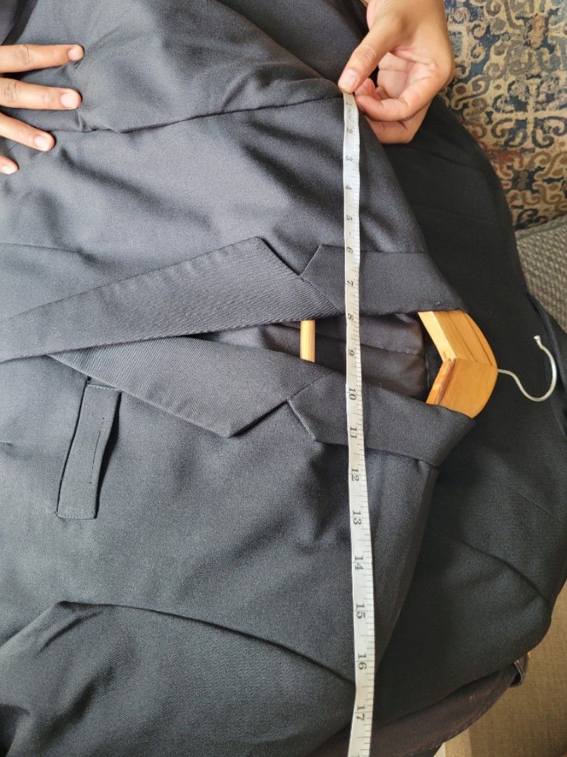Men's Black Suit Blazer (Category: Coats, Jackets and Outerwear) located in Muntinlupa City. Submitted by havilahph (Listing ID 1462270947, Image 3). Description: Men's suit jacket great for prom, weddings, and other formal events! Shoulder measures approx. 17 inches, while length of suit is around 27 inches. See measurements in photos!.