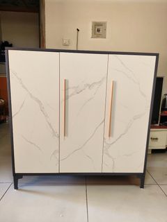 (Category: ) located in . Submitted by royalriver.c05dbf (Listing ID 1462283900, Image 1). Description: .
