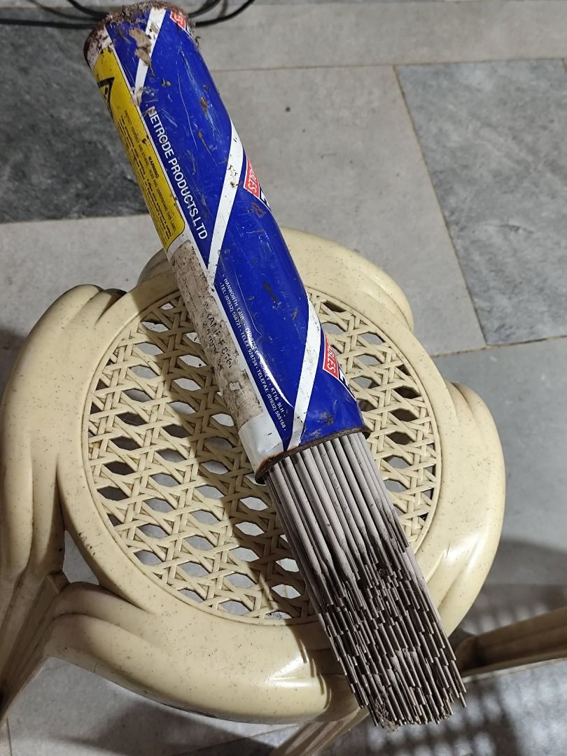 Metrode Stainless Steel Welding Rods / Electrodes (Category: Construction Tools & Equipment) located in Batangas. Submitted by ricksbir (Listing ID 1462333258, Image 2). Description: ‼️UPDATE: Approx. 15 kg na lang ang available ‼️ 💰 ₱250/kg ⚖️ Approx. 30 kg available 📦 Can buy per kilo or take all Please refer to photos for actual condition. 📍 Sta. Maria, Sto. Tomas, Batangas.
