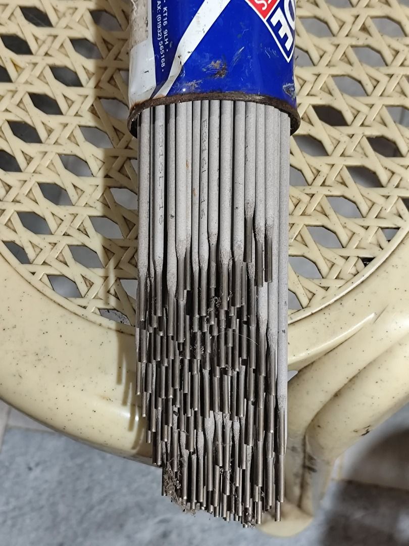 Metrode Stainless Steel Welding Rods / Electrodes (Category: Construction Tools & Equipment) located in Batangas. Submitted by ricksbir (Listing ID 1462333258, Image 3). Description: ‼️UPDATE: Approx. 15 kg na lang ang available ‼️ 💰 ₱250/kg ⚖️ Approx. 30 kg available 📦 Can buy per kilo or take all Please refer to photos for actual condition. 📍 Sta. Maria, Sto. Tomas, Batangas.