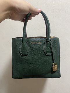 (Category: ) located in . Submitted by menggaypreloved (Listing ID 1462425413, Image 1). Description: .