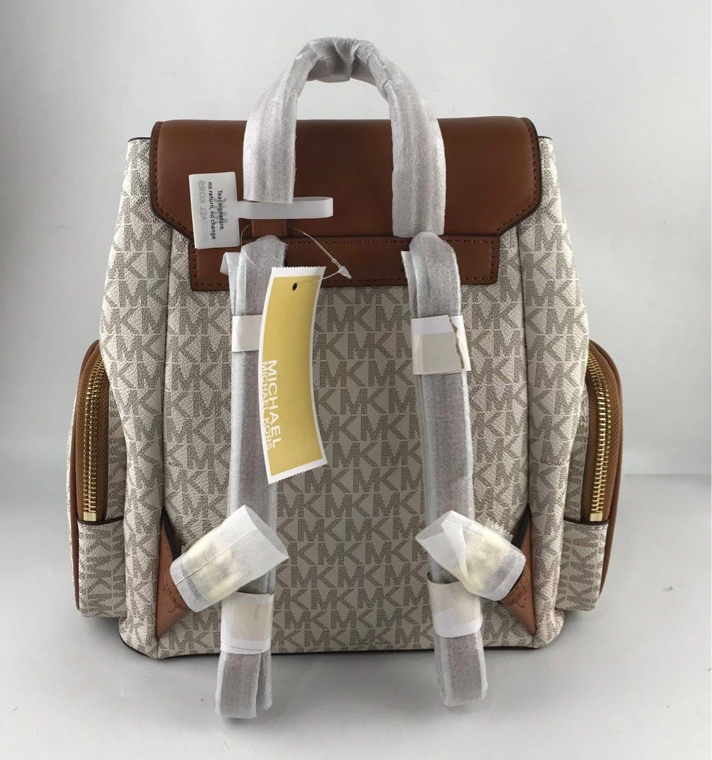 Michael Kors Jetset Chain Backpack (Category: Backpacks) located in Binan City. Submitted by pinkykeenshop (Listing ID 1462436657, Image 3). Description: .