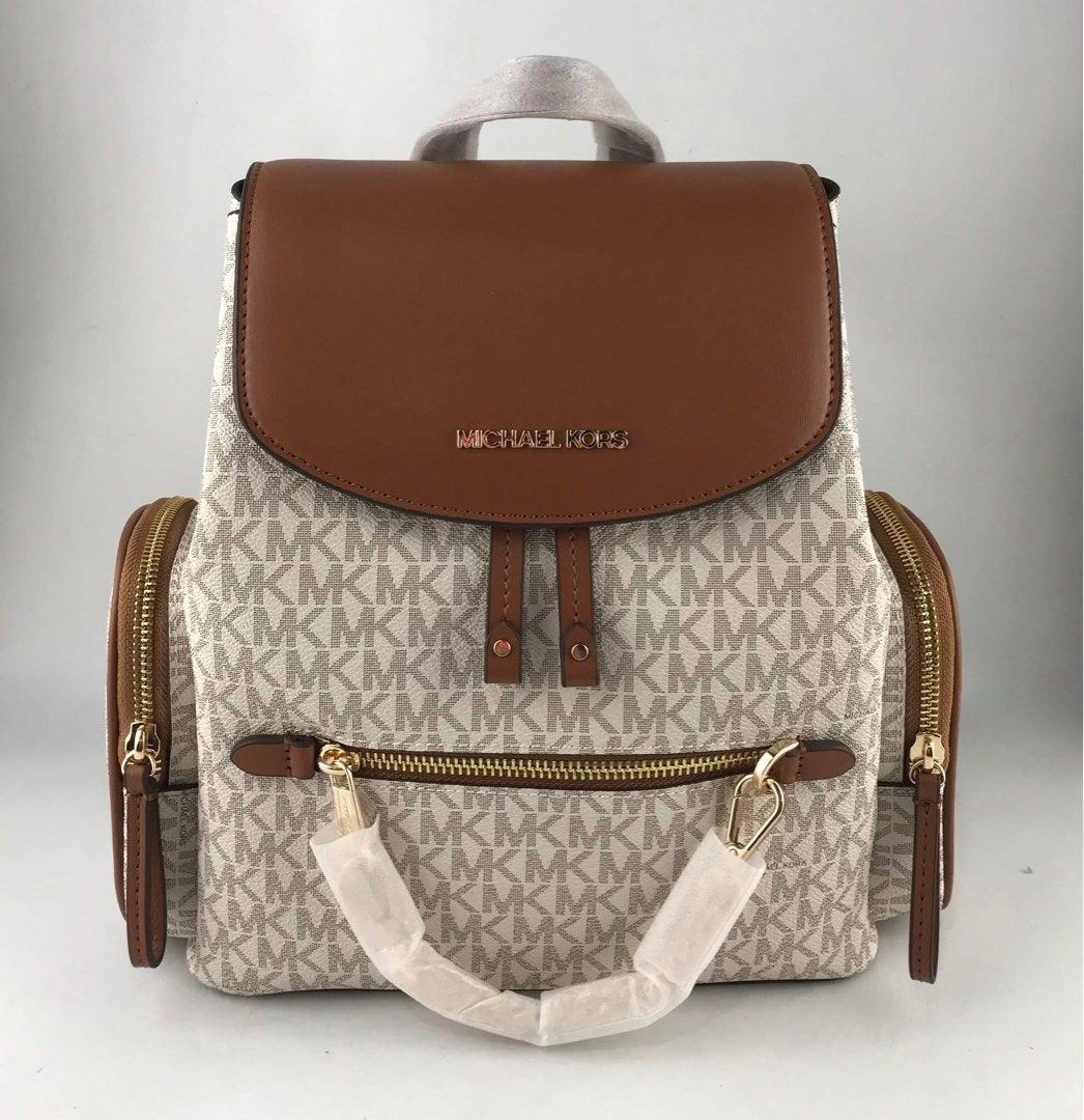 Michael Kors Jetset Chain Backpack (Category: Backpacks) located in Binan City. Submitted by pinkykeenshop (Listing ID 1462436657, Image 1). Description: .