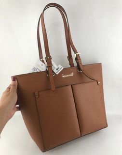 (Category: ) located in . Submitted by pinkykeenshop (Listing ID 1462438068, Image 1). Description: .