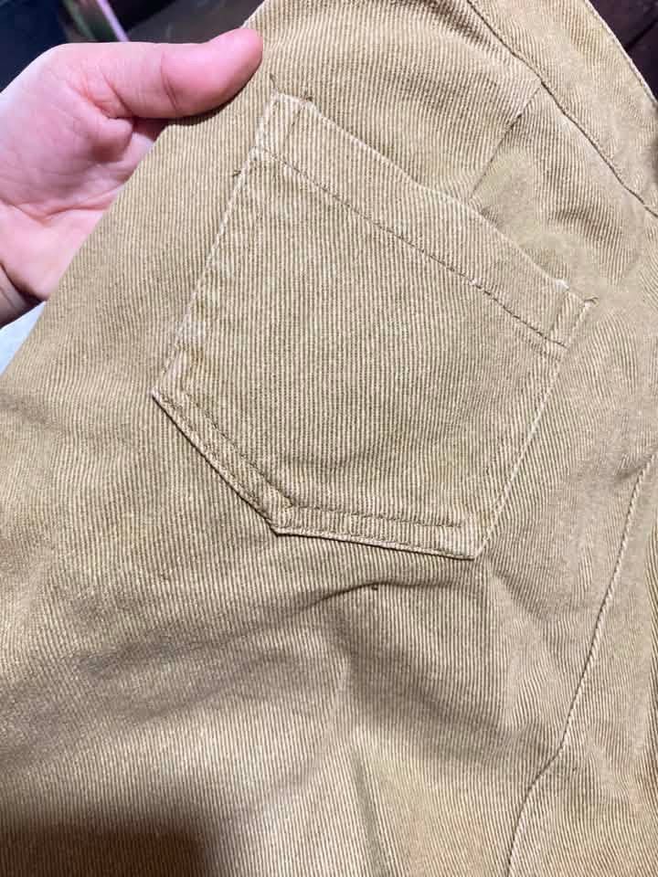 Mika Studio Denim Skirt - Khaki (Category: Skirts) located in Paranaque City. Submitted by golden_jinkay (Listing ID 1462424244, Image 3). Description: -Waist 26-28 -Lenght 16 - Khaki denim skirt from Mika Studio - Classic A-line cut - Front zipper and button closure - Two front pockets and two back pockets - Label: W:26-28, L:16 - Perfect staple piece for any wardrobe.