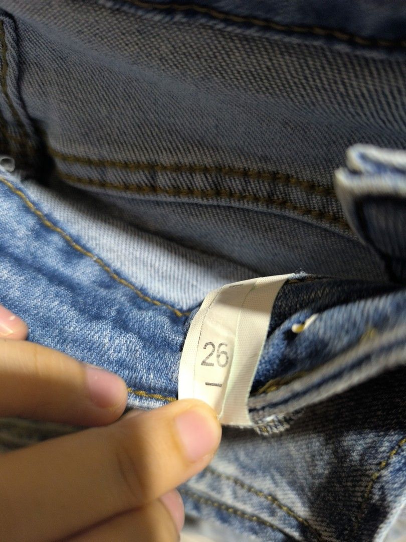 Mini Denim Skirt (Category: Skirts) located in Manila. Submitted by hotsuhstuff (Listing ID 1462408503, Image 3). Description: .
