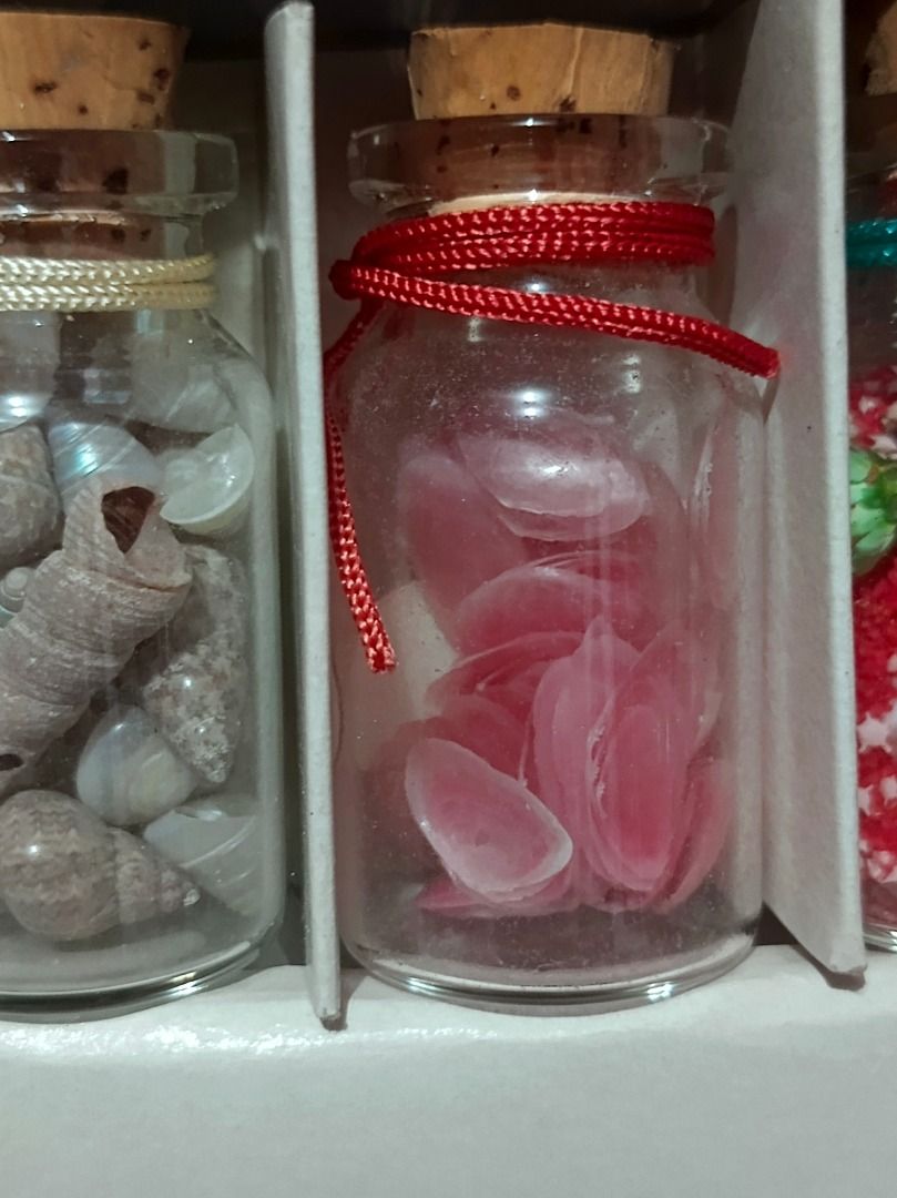 Mini Glass Bottle Display (Category: Vintage Collectibles) located in Makati City. Submitted by nyxhemera26 (Listing ID 1462305251, Image 3). Description: Mini Glass Bottle Display.