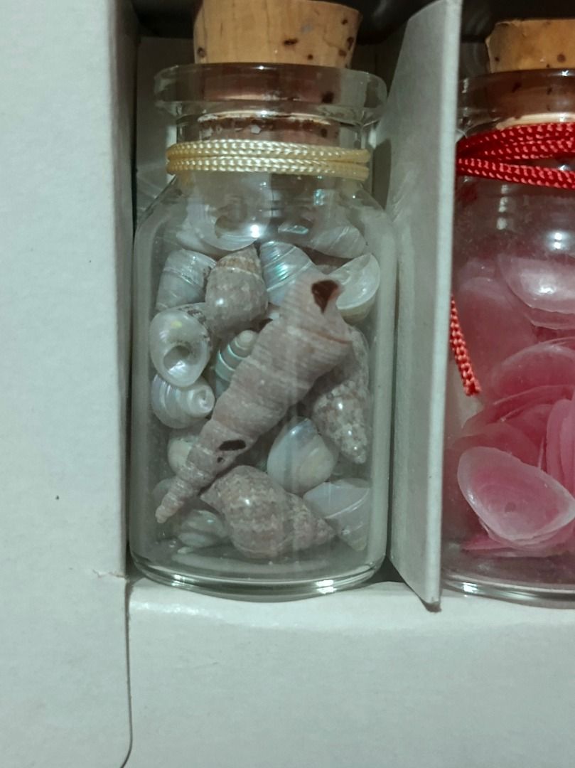 Mini Glass Bottle Display (Category: Vintage Collectibles) located in Makati City. Submitted by nyxhemera26 (Listing ID 1462305251, Image 2). Description: Mini Glass Bottle Display.