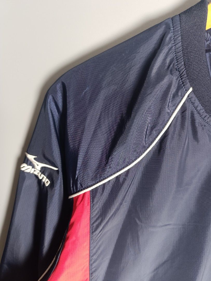 Mizuno Baseball Jacket L Navy Red White Windbreaker (Category: Coats, Jackets and Outerwear) located in Magalang. Submitted by acethriftonlineshop (Listing ID 1462433487, Image 2). Description: Mizuno V-neck Baseball Windbreaker Jacket Dimension: 24 x 28 Size: L-XL Price: 399 Needs wash.