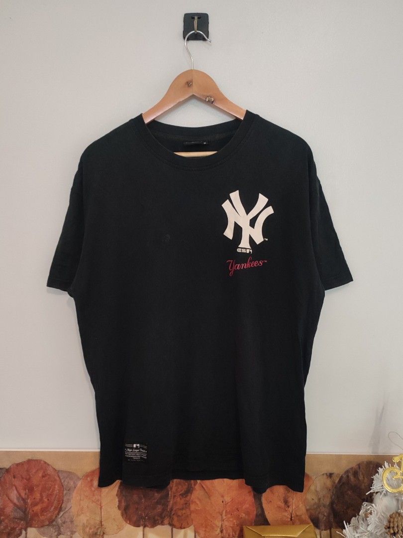MLB New York Yankees Tee (Category: Tshirts & Polo Shirts ) located in Ibajay. Submitted by trendholicrepublique (Listing ID 1462318151, Image 2). Description: Off/Legit MLB New York Yankees Tee 129 Php Color Rate 8.7/10 XL On Tag (23 x 28) Very Good Condition (need wash).