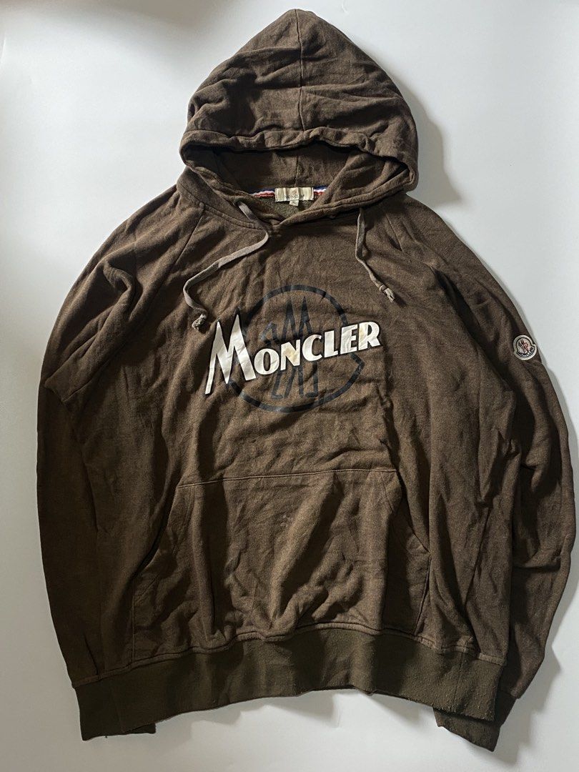 Moncler Choco Brown Hoodie (Category: Coats, Jackets and Outerwear) located in Manila. Submitted by finofindthisart (Listing ID 1462354190, Image 2). Description: Length 27 Width 25 Measured it by inches P850 Issue: N/A This is a pre-loved/thrifted items and may show minor signs of issue due to its vintage nature. Kindly manage expectations. No refunds or exchanges will be accepted. 📍Pasay City DM for inquiries..