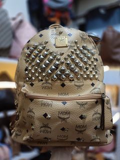 (Category: ) located in . Submitted by bags.and.beyond (Listing ID 1462340213, Image 1). Description: .
