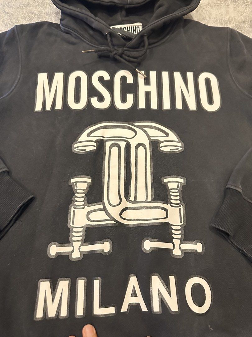 Moschino Hoodie (Category: Hoodies) located in Malay. Submitted by samkolder (Listing ID 1462405879, Image 2). Description: All deets are in the pics na. No issue 600 + sf Loc: Boracay.