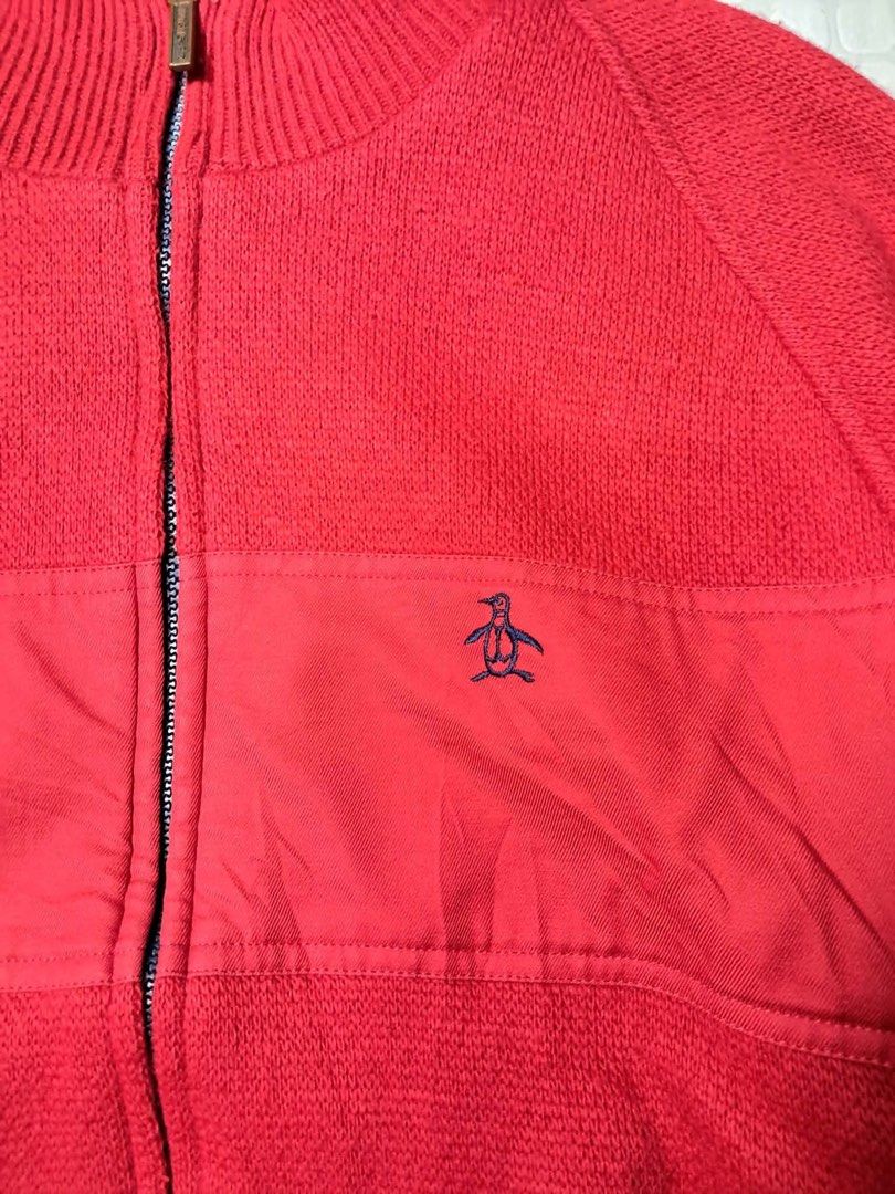 Munsingwear Grand Slam Zip-Up Reversible Jacket Large (Category: Coats, Jackets and Outerwear) located in Baguio. Submitted by padisellsz (Listing ID 1462346689, Image 3). Description: - Two Munsingwear Jackets: 1 Red, 1 Navy Blue with Red Trim - Very good condition - No issues - Size: Large (L) - Measurements: 23 inches wide, 25 inches long - Versatile: Ideal for casual wear or sports activities - Authentic Munsingwear: Features the signature pe
