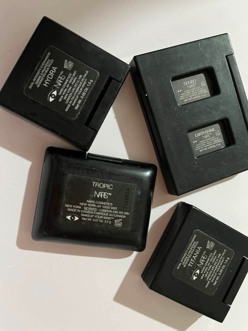NARS eyeshadow pallete take all (Category: Makeup) located in Paranaque City. Submitted by annyfd_1102 (Listing ID 1462393386, Image 2). Description: shades: with box titania w/o box duoro Earth shine Hydra tropic.
