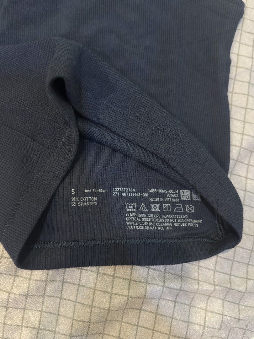 Navy Blue Tank Top (Category: Sleeveless) located in Quezon City. Submitted by brokeahhgirl (Listing ID 1462350946, Image 2). Description: No issue Never worn Xs to s.