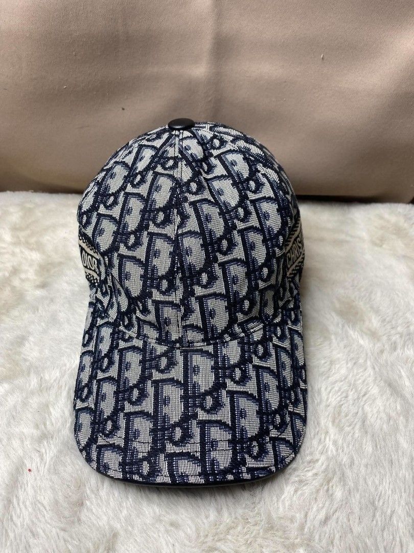 New arrival 🧢 (Category: Caps & Hats) located in Butuan. Submitted by leah_31.1994 (Listing ID 1462436653, Image 1). Description: .