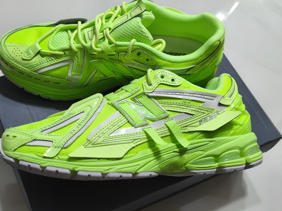 New Balance 1906A Neon Green (Category: Sneakers) located in Las Pinas. Submitted by shoeandstuffsaloon (Listing ID 1462338064, Image 2). Description: - Brand: New Balance - Model: 1906R - Color: Bright Neon Green - Size: 10 US Men's - Unisex fit - Ideal for: Running, everyday wear - Includes original box - Features: Eye-catching design.
