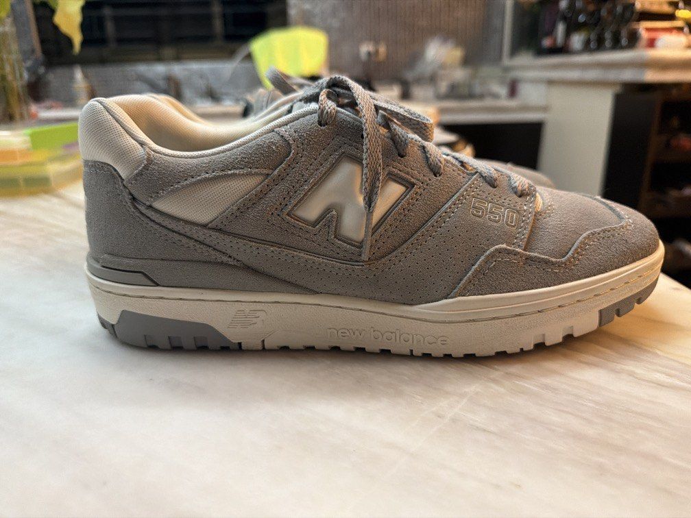 New Balance 550 (Category: Sneakers) located in Cabanatuan. Submitted by rosecii (Listing ID 1462357078, Image 2). Description: .