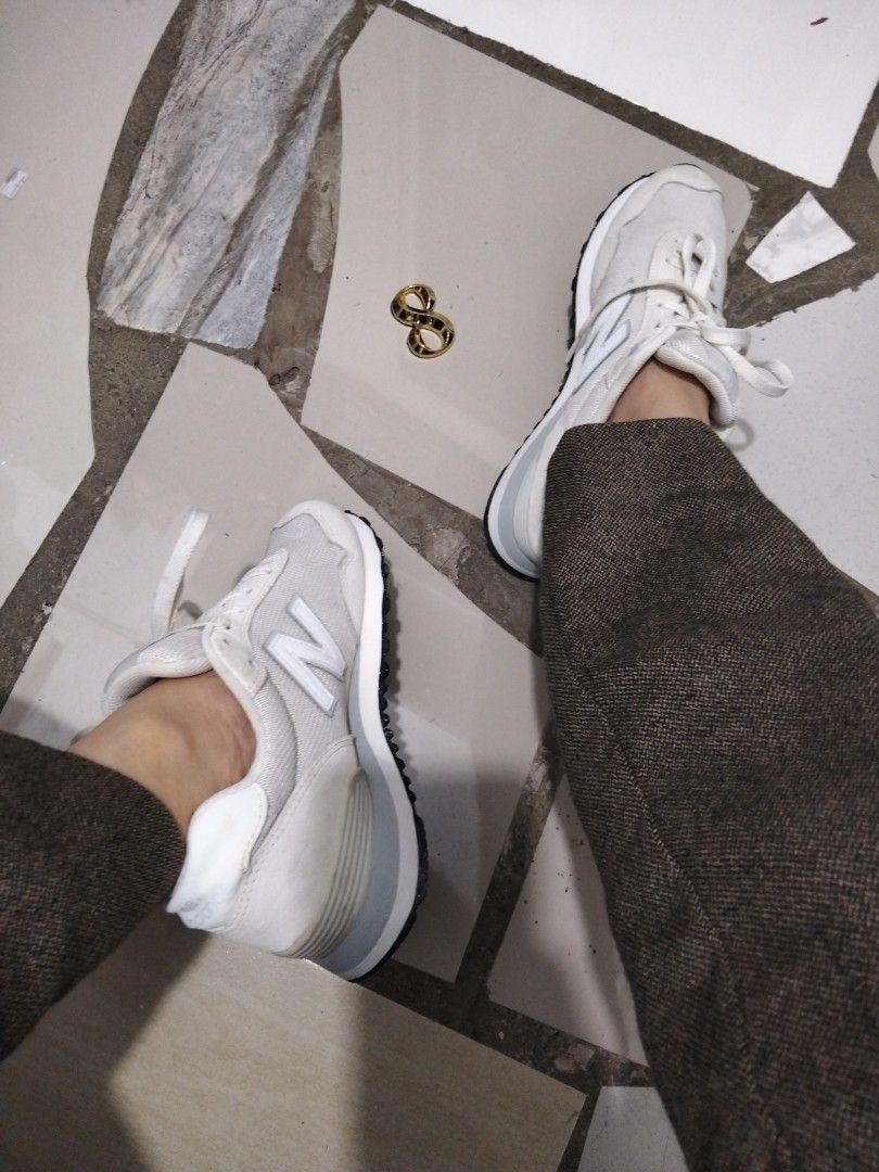 New Balance 575 (Category: Sneakers) located in El Salvador. Submitted by francheskaukayukay (Listing ID 1462306078, Image 3). Description: .