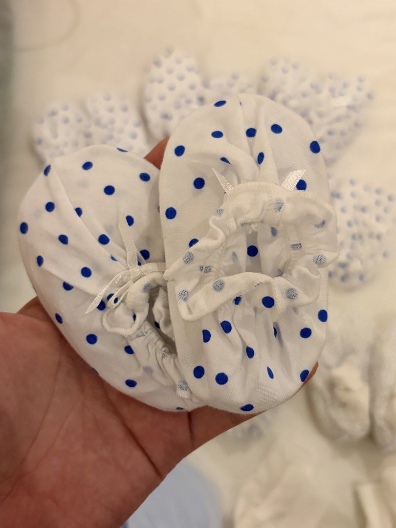Newborn Baby Booties Boy (Category: Babies & Kids Fashion) located in Bulacan. Submitted by roxanneio (Listing ID 1462355694, Image 2). Description: Set of 12 Enfant 6 pcs St Patrick 3 pcs The other I cant remember.