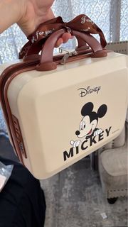 (Category: ) located in . Submitted by brandsforless2017 (Listing ID 1462436427, Image 1). Description: .
