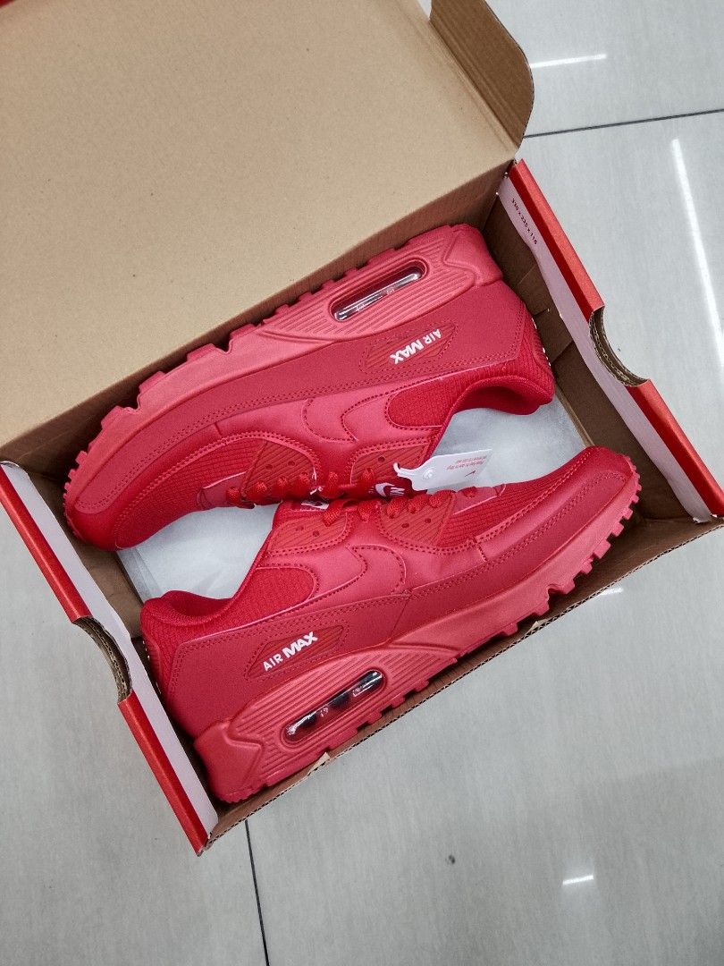 Nike Airmax 90 "University Red"🌹🍒🍅 (Category: Sneakers) located in Manila. Submitted by josier_181 (Listing ID 1462435881, Image 2). Description: Available now Ma'am/Sir Pm for more details Your order via lalamove COD or GCASH payment. Kung anong nasa post ko po yun po mismo ang dadating na item sa inyo 💯 Good quality and condition Thank you and God bless Womens Size Guide 5US - 36 EU/FR - 22CM 6US - 37 EU/FR - 23CM 6.5US - 37.5 EU/FR - 23.5C
