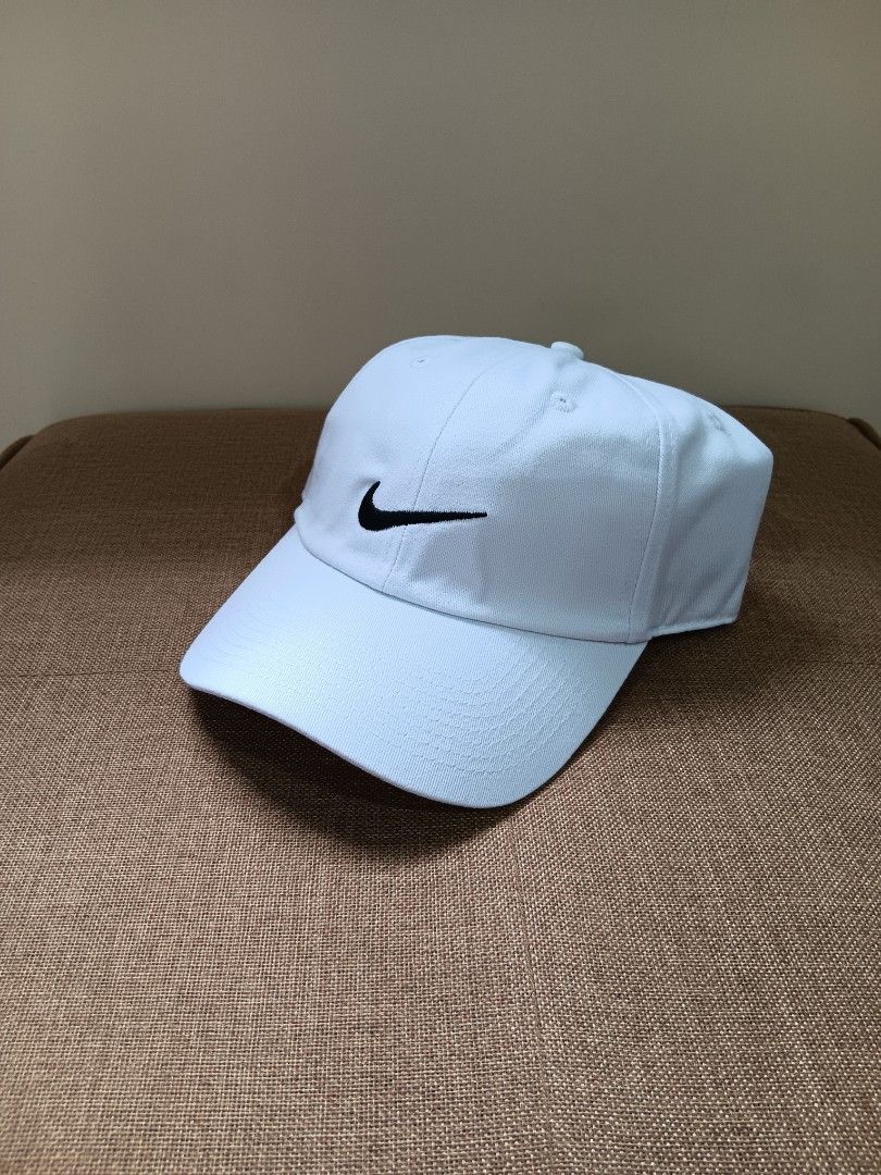 NIKE CLUB (Category: Caps & Hats) located in Manila. Submitted by gerryanton77059 (Listing ID 1462280535, Image 1). Description: .