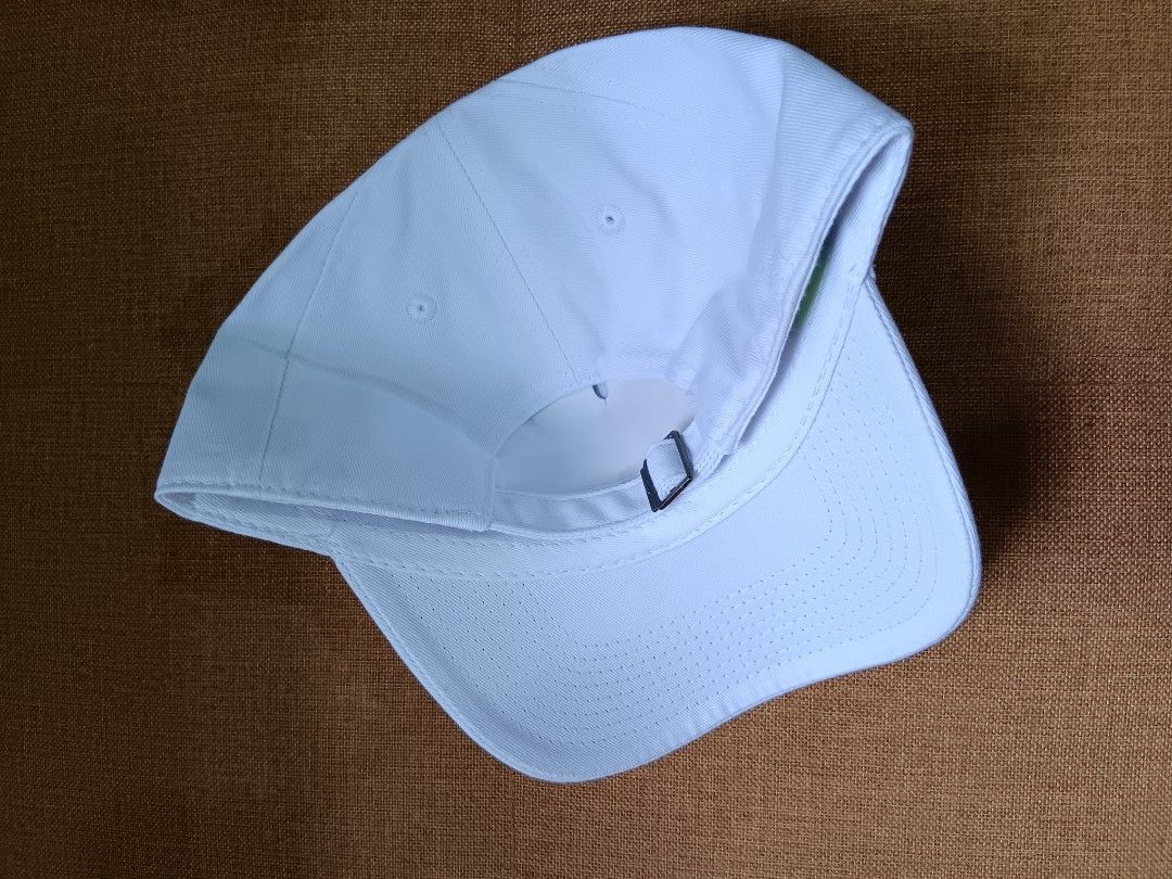 NIKE CLUB (Category: Caps & Hats) located in Manila. Submitted by gerryanton77059 (Listing ID 1462280535, Image 3). Description: .