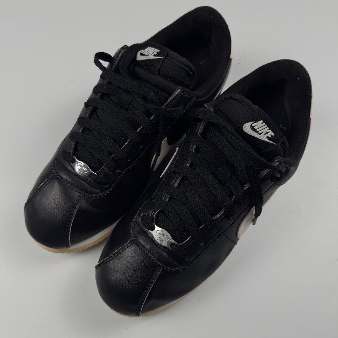 Nike Cortez (Category: Sneakers) located in Bulacan. Submitted by b4mzz (Listing ID 1462378855, Image 2). Description: Size 8.